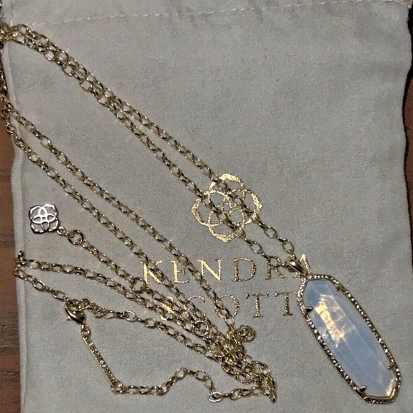 Kendra Scott Layla Goldtone Opalite Illusion Pendant GORGEOUS Necklace NEW - Picture 2 of 5